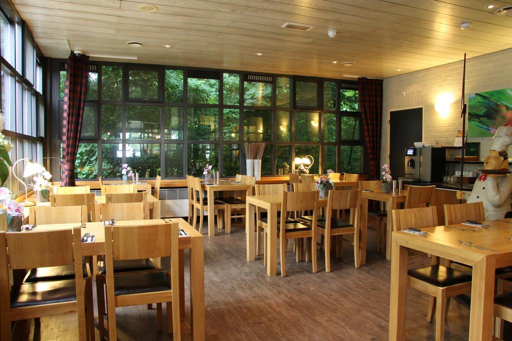 Bastion Hotel Херлен Экстерьер фото