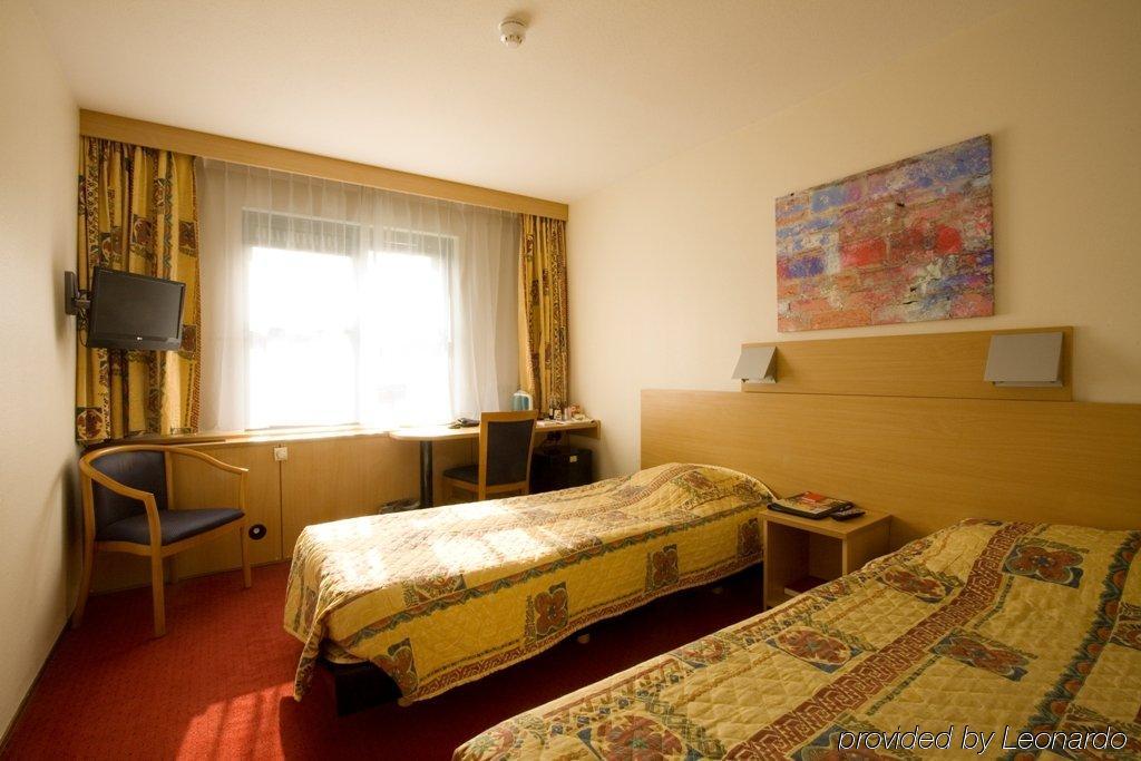 Bastion Hotel Херлен Номер фото