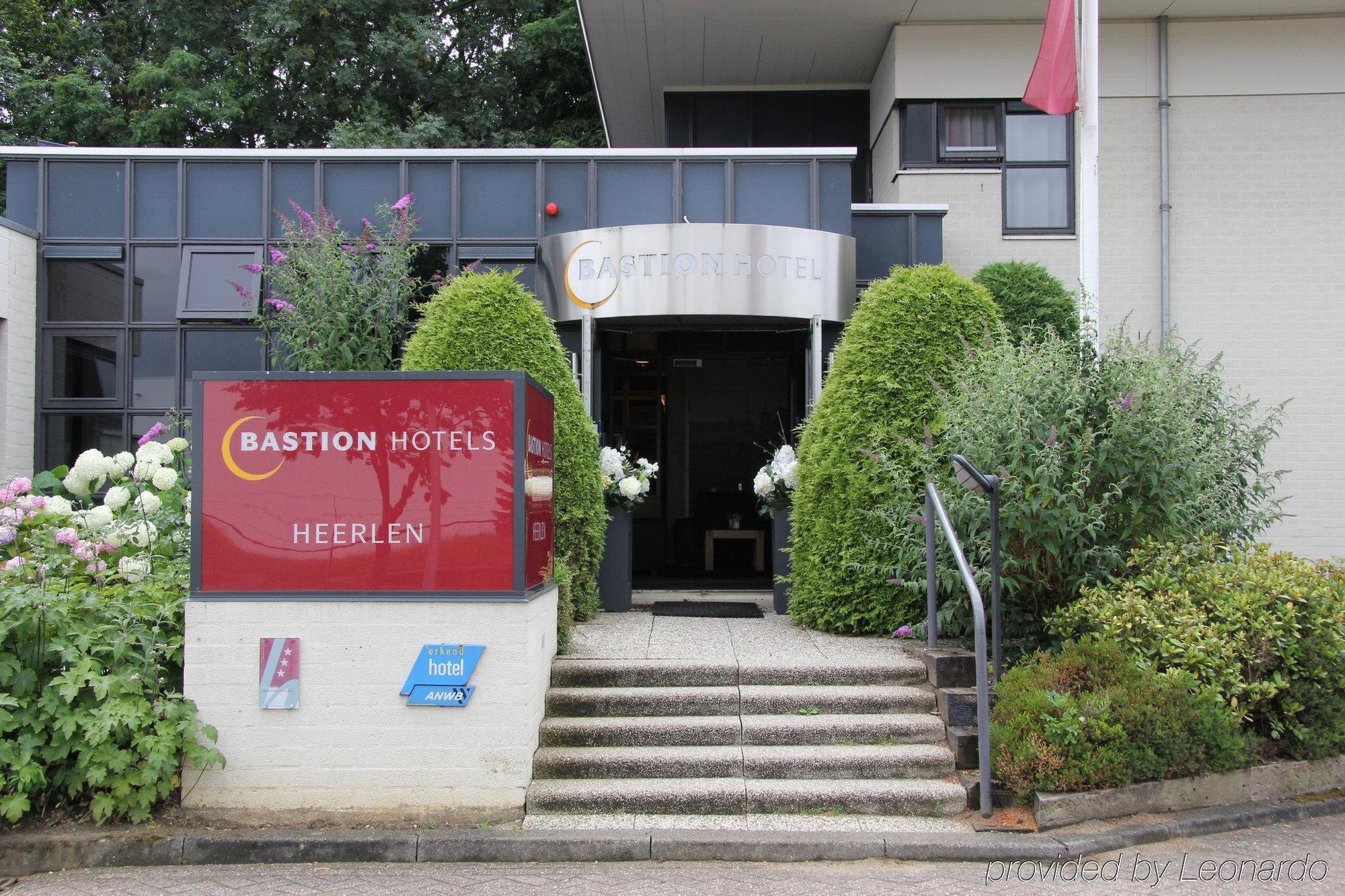 Bastion Hotel Херлен Экстерьер фото
