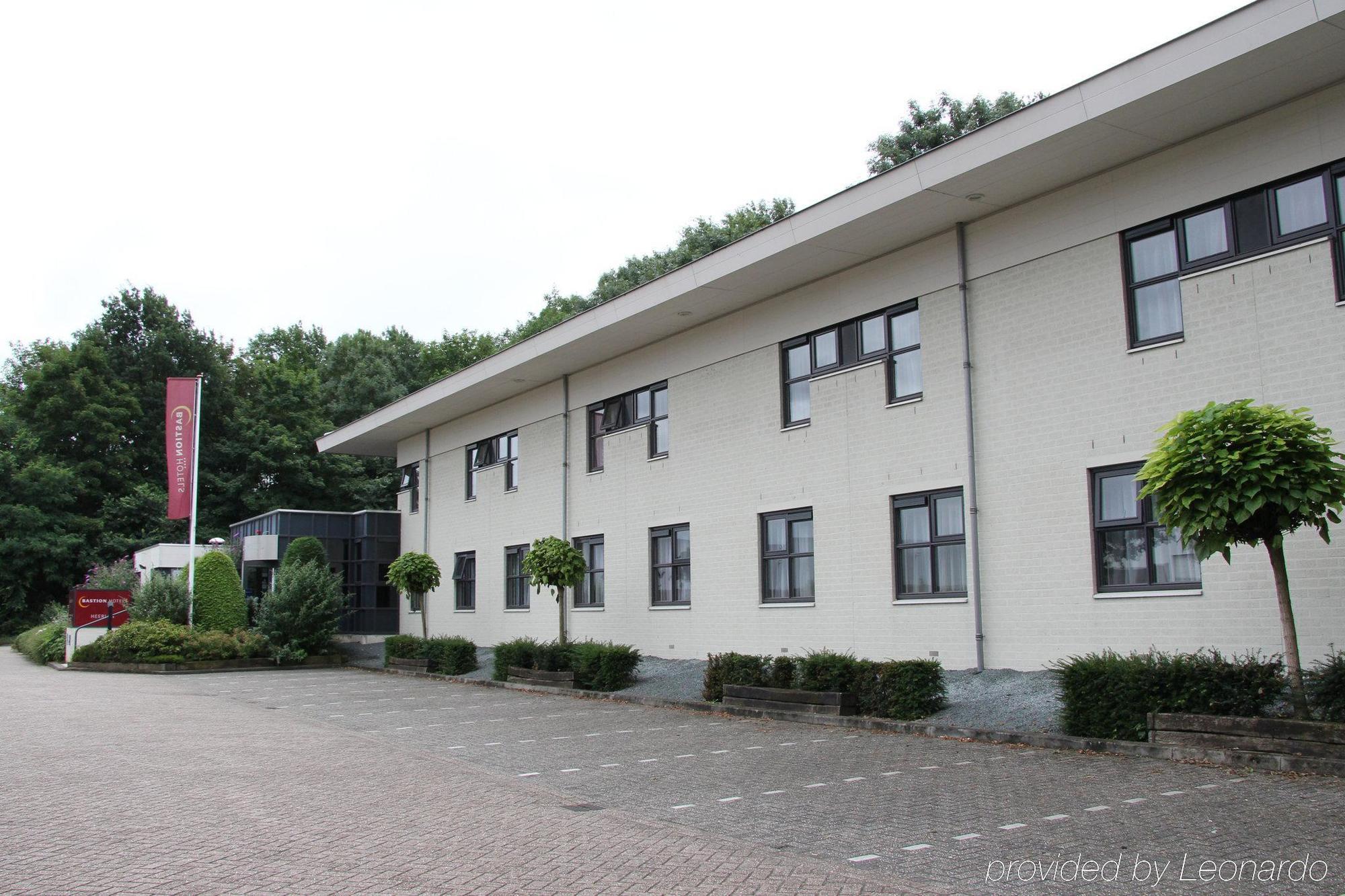 Bastion Hotel Херлен Экстерьер фото