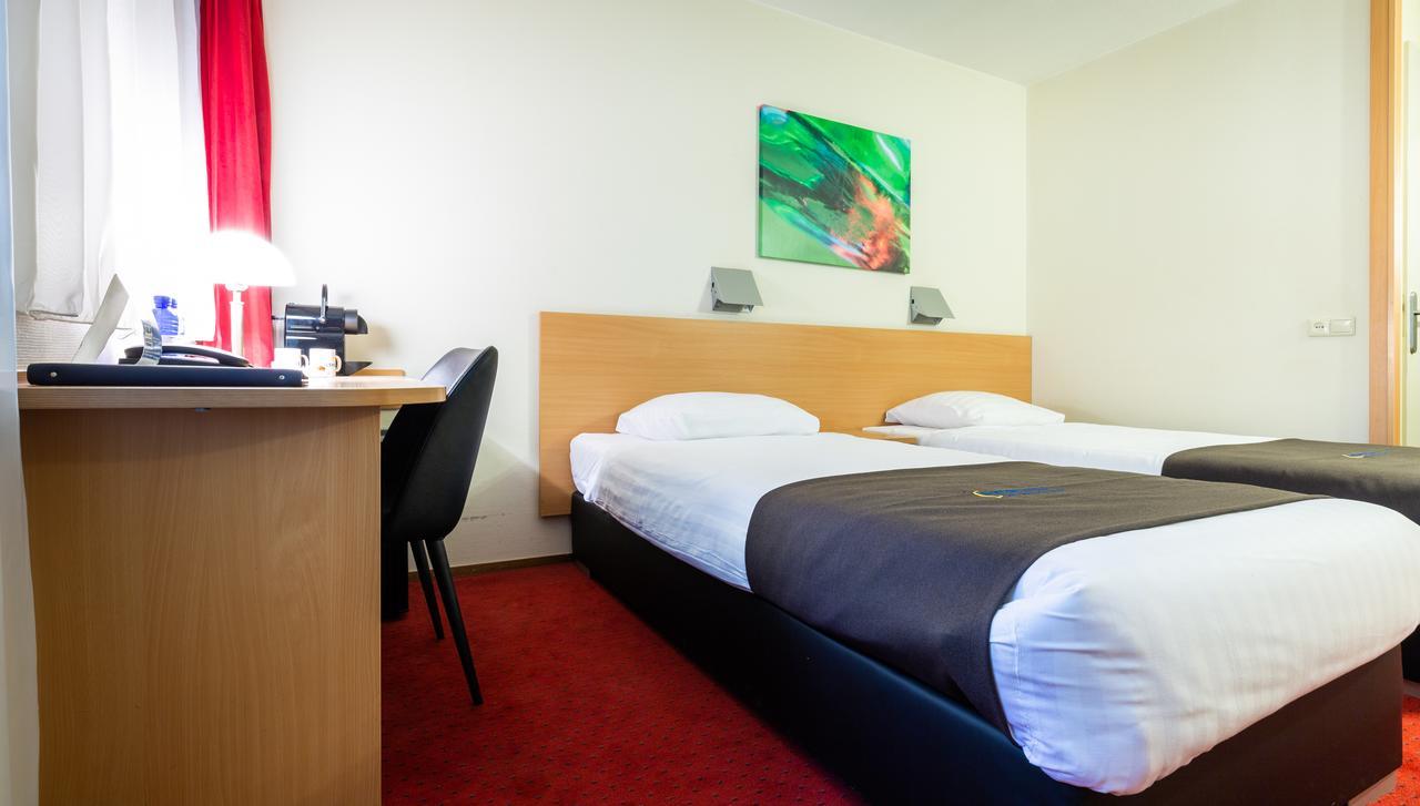 Bastion Hotel Херлен Экстерьер фото