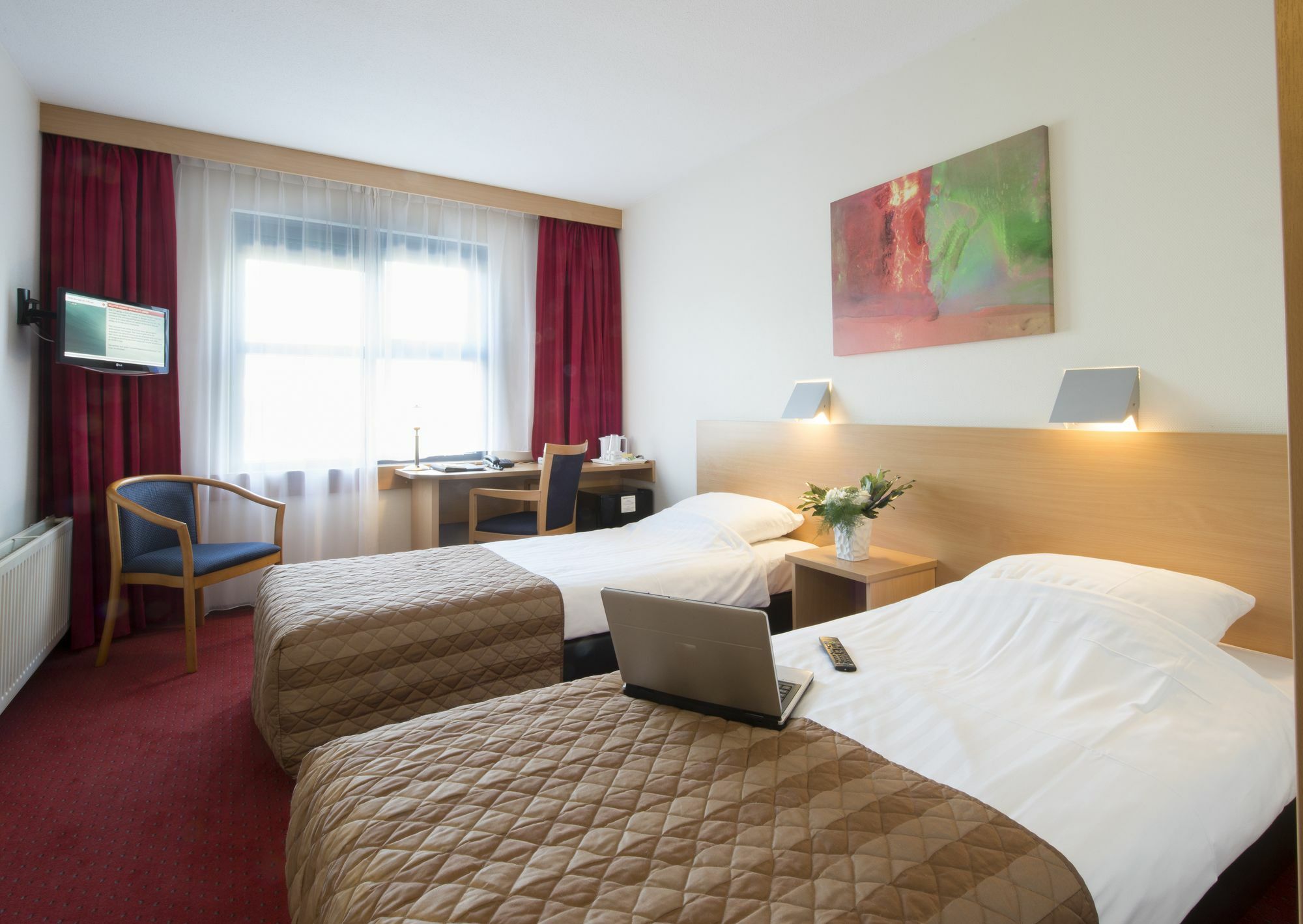 Bastion Hotel Херлен Экстерьер фото